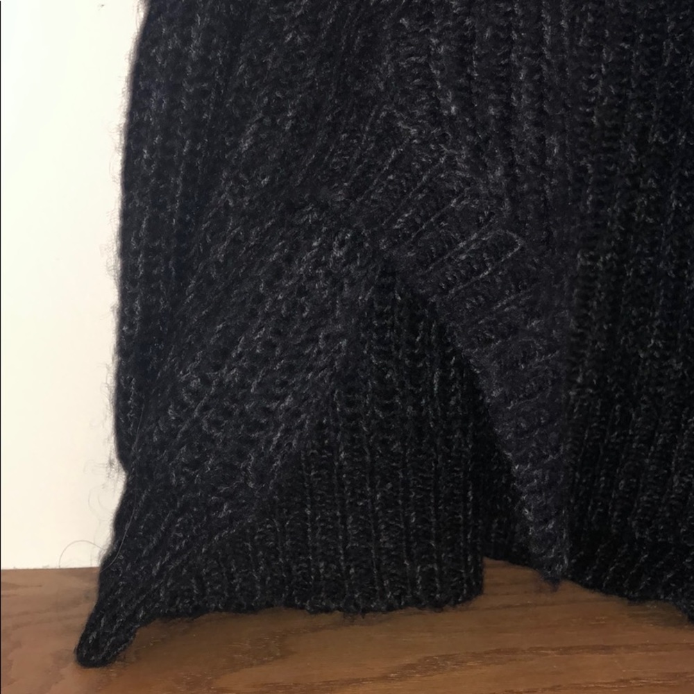 Sweater - Picture 4 of 4